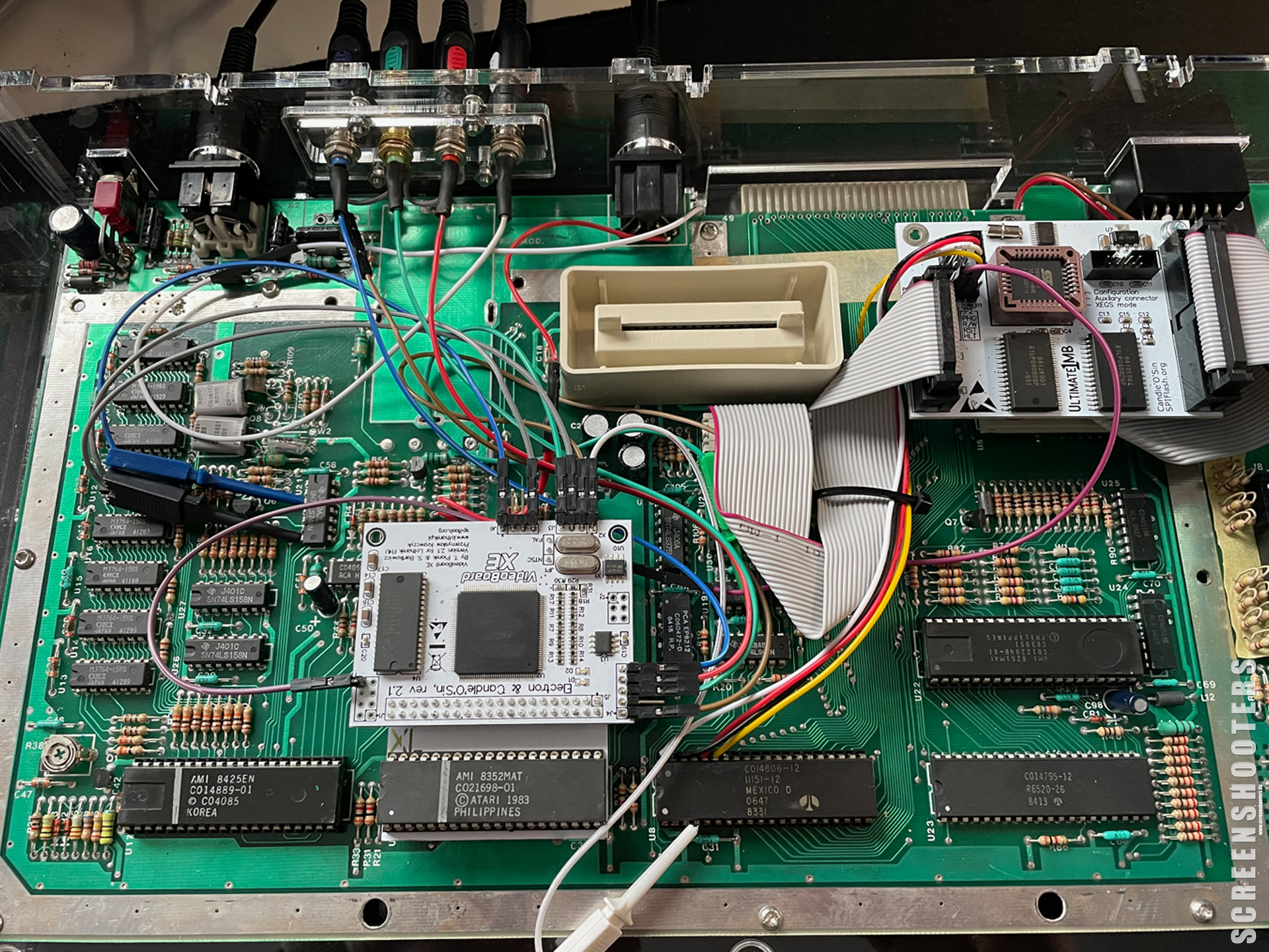 Atari_51_Atari_800XL_RGB.jpg